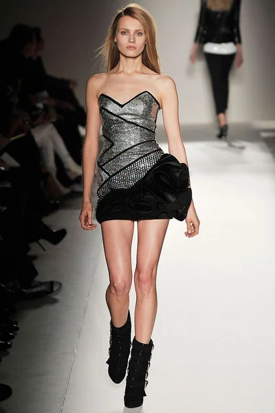 Look 4